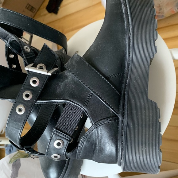 Zara Black Leather Boots - Picture 3 of 5